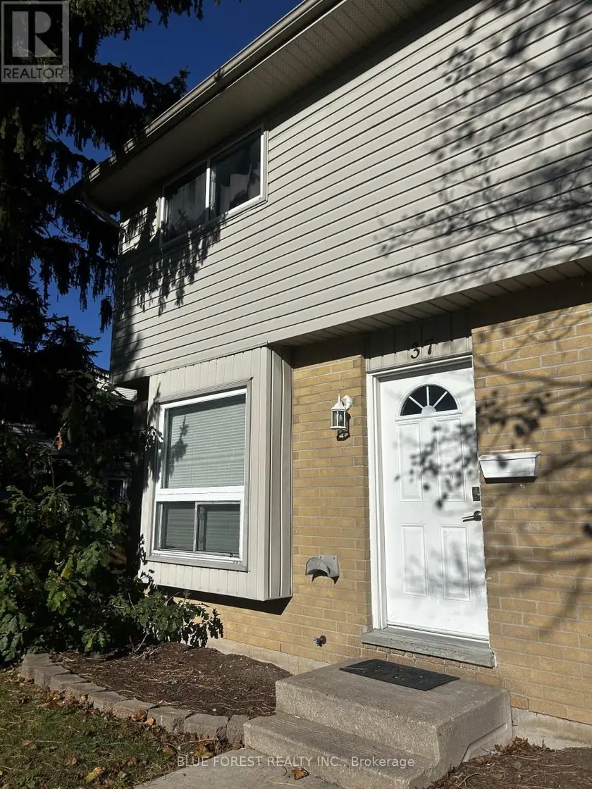 Townhouse at 37 - 577 THIRD STREET, London East