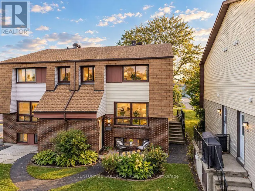 Townhouse at 57 - 7 C WOODVALE GREEN LANE, Ottawa