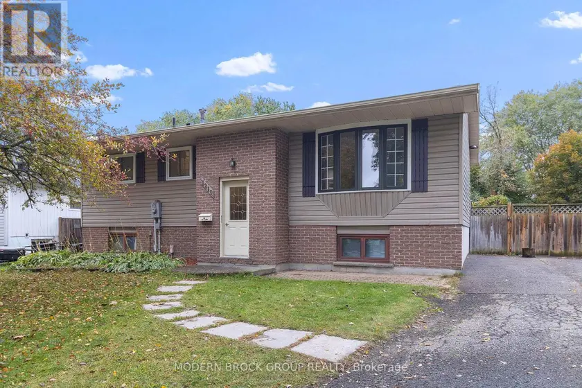 Detached at 1210 PEDEN BOULEVARD, Brockville