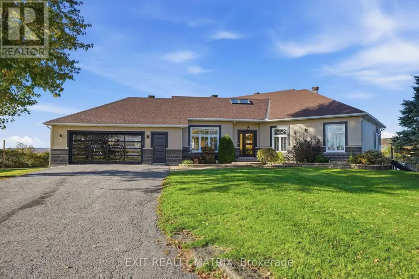 Detached at 1375 CONCESSION 1 ROAD, Alfred and Plantagenet