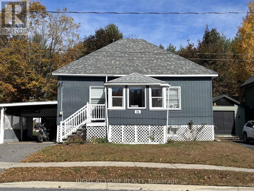 Detached at 35 CASCADE STREET, Parry Sound