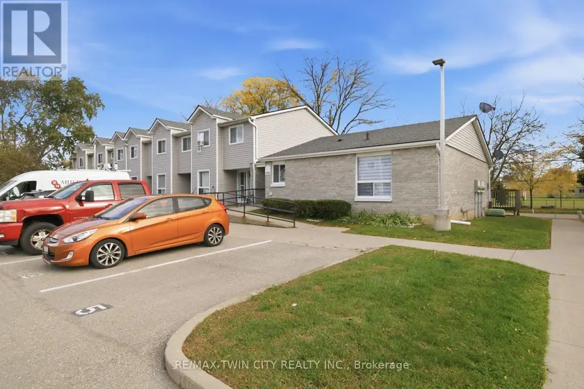Townhouse at 5 - 492 GREY STREET, Brantford