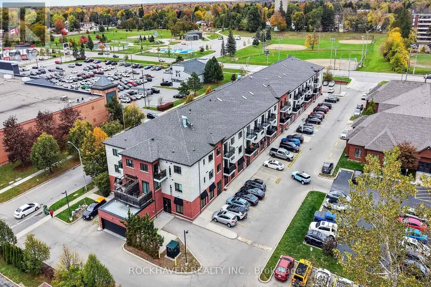 Apartment at 207 - 170 ROCKHAVEN LANE, Hamilton