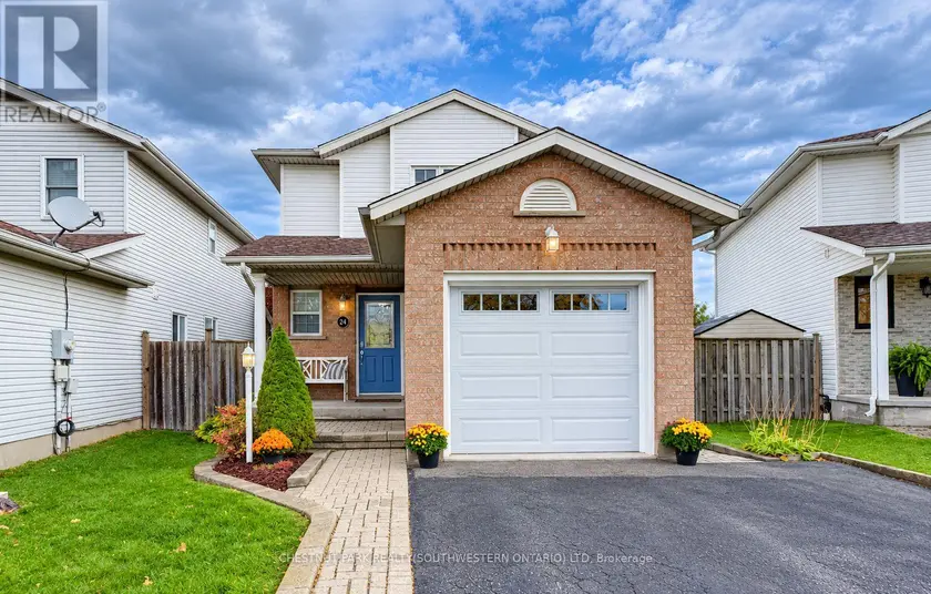 Detached at 24 WHITE SANDS COURT, Kitchener