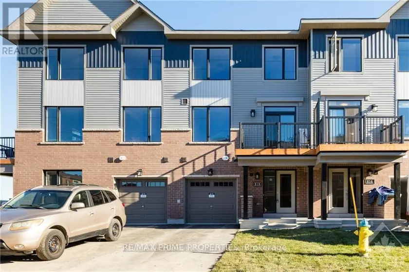 Townhouse at 818 GLISSADE GROVE E, Ottawa