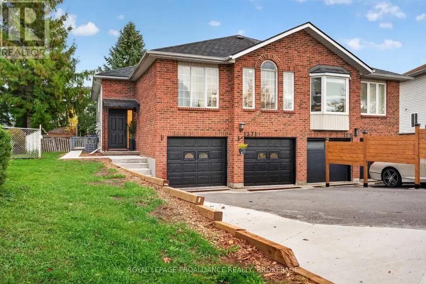 Semi-Detached/Link at 1371 BRACKENWOOD CRESCENT, Kingston