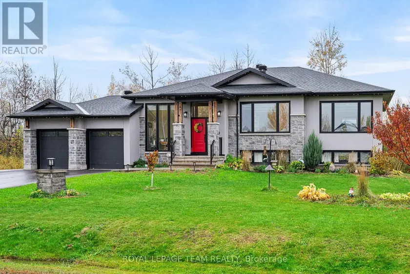Detached at 15 RIDEAU CROSSING CRESCENT, North Grenville