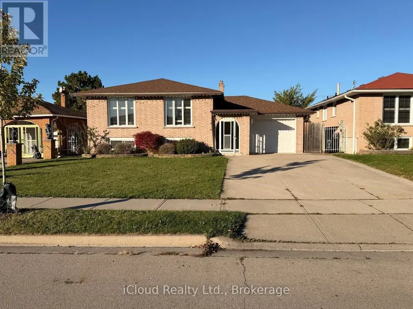 Detached at 22 SEATON PLACE DRIVE, Hamilton