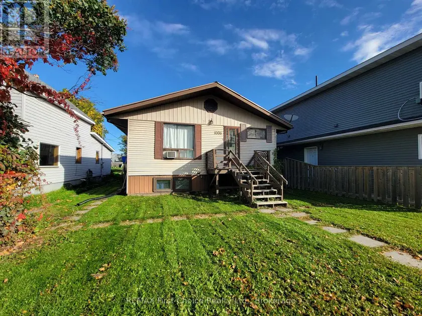 Detached at 1006 SCOTT STREET, Fort Frances