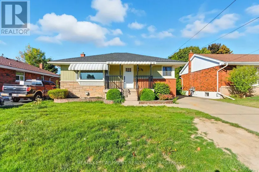 Detached at LOWER - 35 WILDEWOOD AVENUE, Hamilton