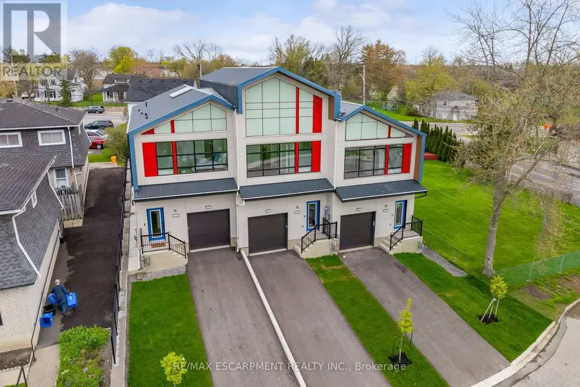 Townhouse at 158 MILL STREET, West Lincoln