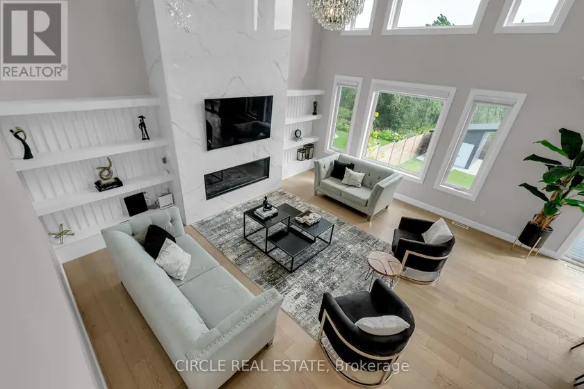 Detached at 7116 SILVER CREEK CIRCLE, London South