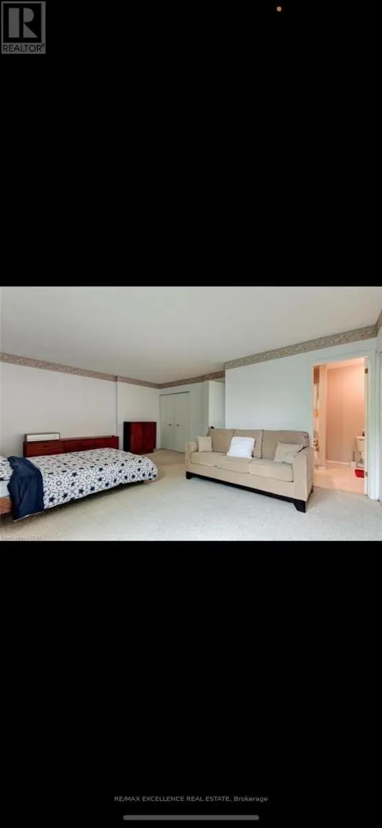 Townhouse at 328 WILKINS STREET, London South
