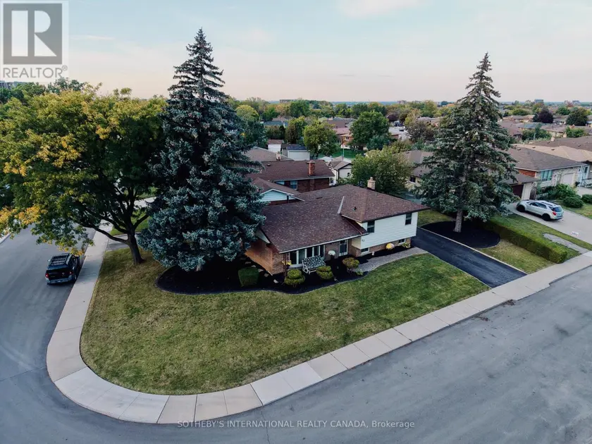 Detached at 83 MARCELLA CRESCENT SW, Hamilton