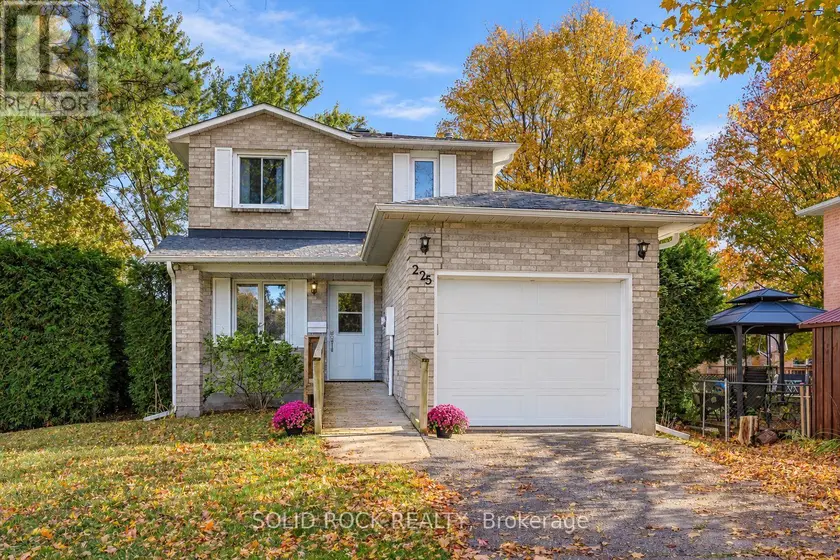 Detached at 225 COLONEL DOUGLAS CRESCENT, Brockville