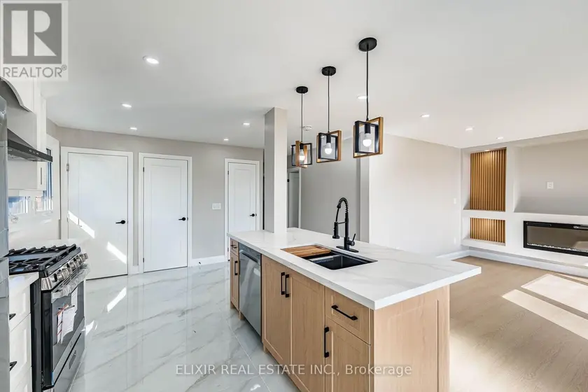Detached at UPPER - 135 NUGENT DRIVE, Hamilton