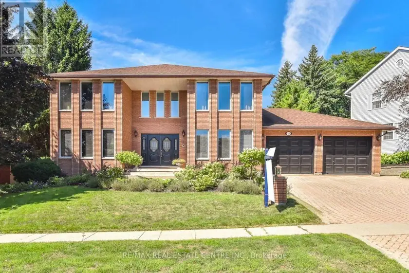 Detached at 28 WALNUT DRIVE, Guelph