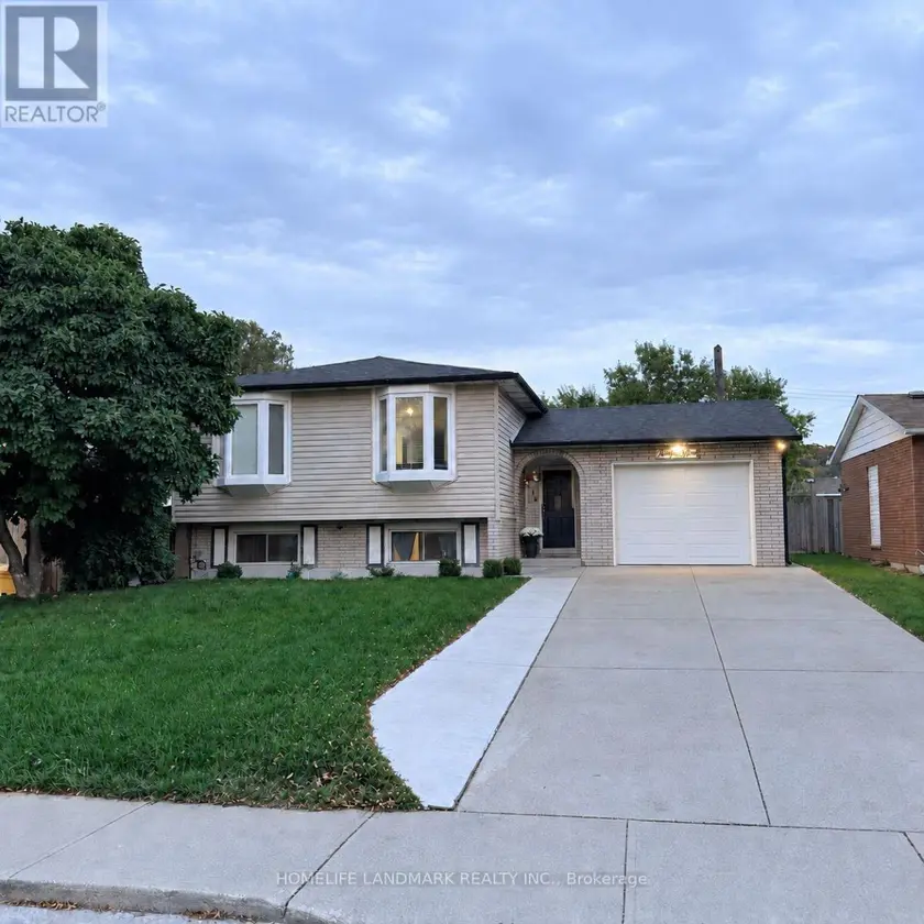 Detached at 31 COUNTRY CLUB DRIVE, Hamilton