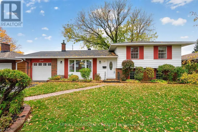 Detached at 20 TRIPP CRESCENT, Ottawa