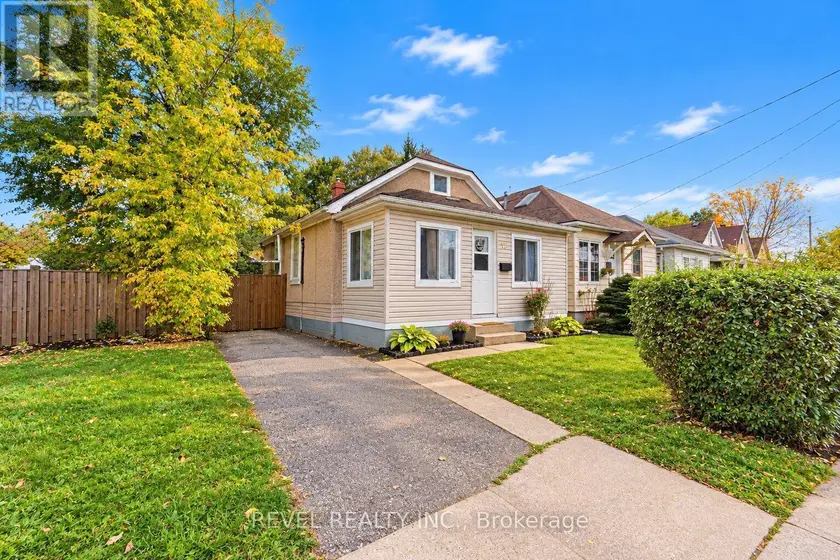Detached at 12 MERIGOLD STREET, St. Catharines