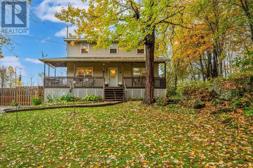 Detached at 435 COUNTY ROAD 2 E, Front of Leeds & Seeleys Bay