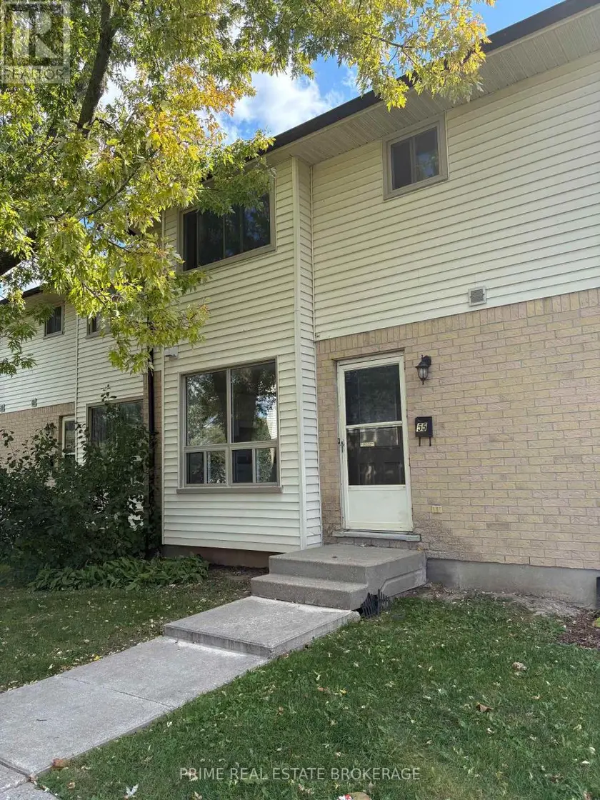 Townhouse at 55 - 135 BELMONT DRIVE, London South
