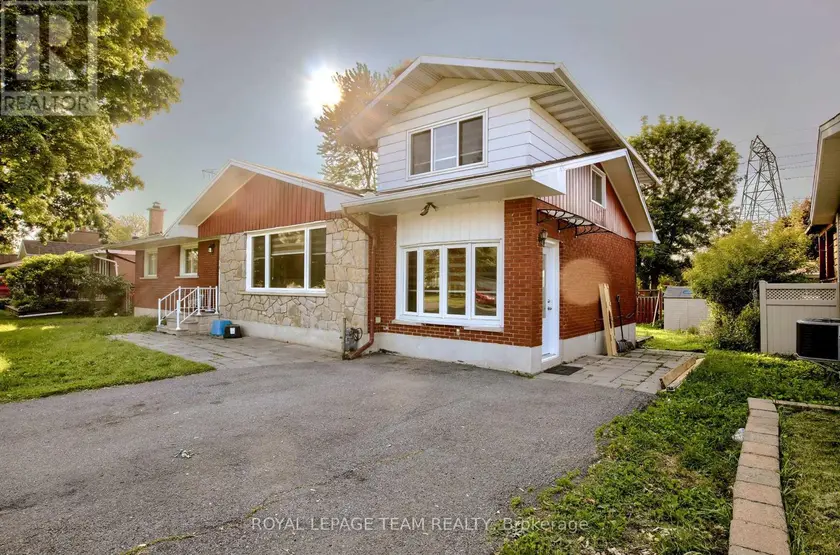 Townhouse at B - 31 PRITCHARD DRIVE, Ottawa
