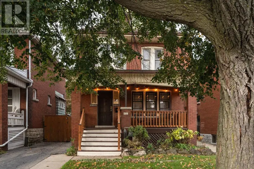 Detached at 82 PROVINCE STREET S, Hamilton