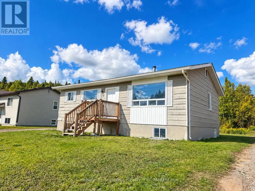 Detached at 107 SIMON STREET, Schreiber