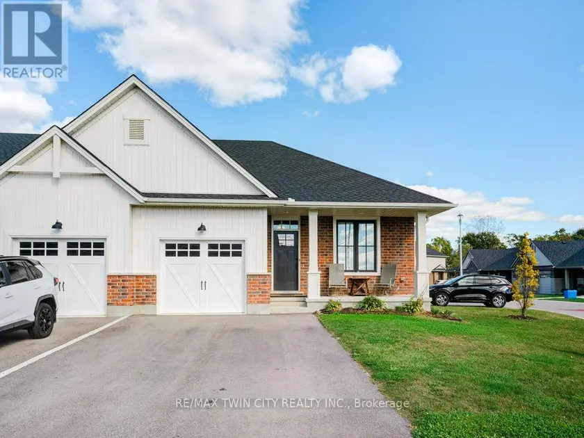 Townhouse at 102 LIVINGSTON DRIVE, Tillsonburg