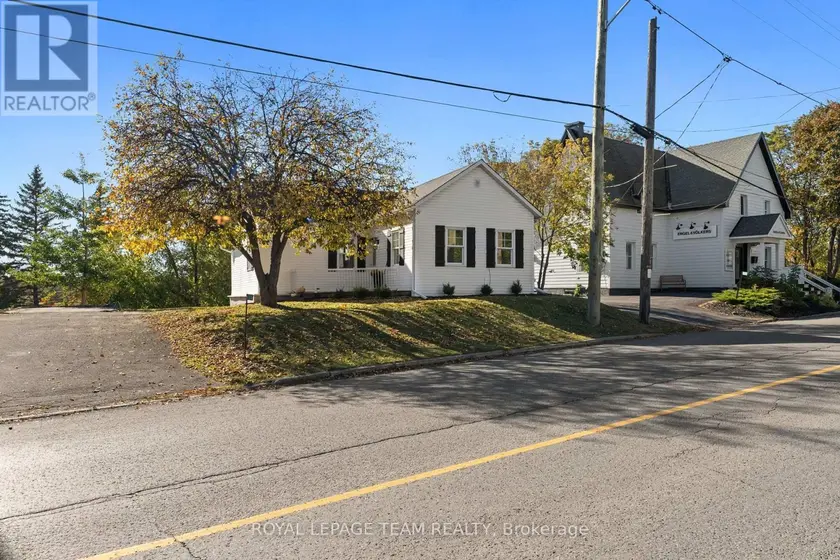 Detached at 5584 MANOTICK MAIN STREET, Ottawa