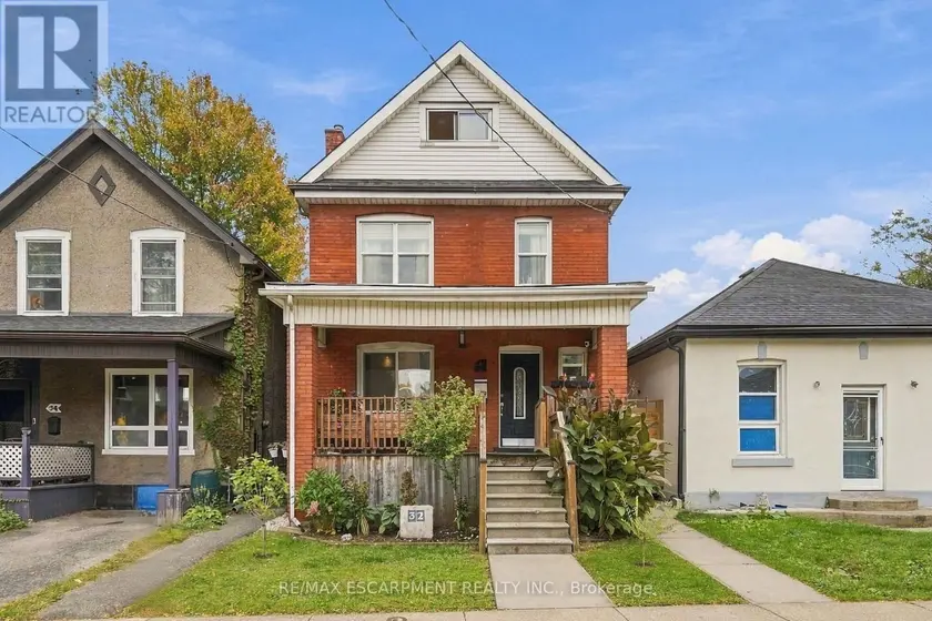 Detached at 32 OAK AVENUE, Hamilton