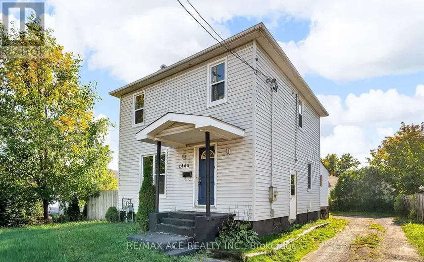 Detached at 1606 PITT STREET, Cornwall