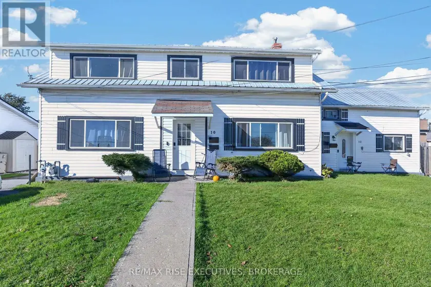 Multiplex at 10-12 MANITOU CRESCENT, Loyalist