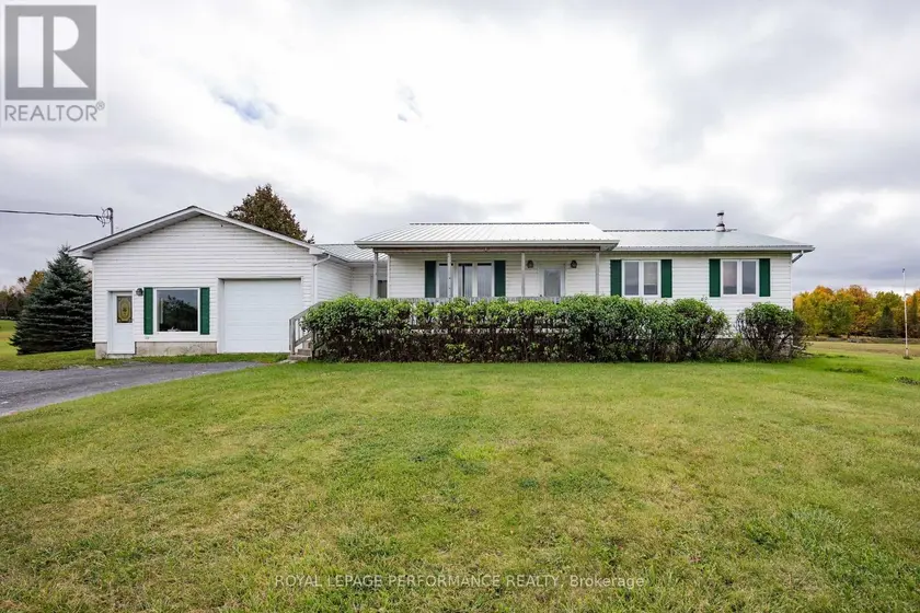 Detached at 19976 COUNTY 43 ROAD, North Glengarry