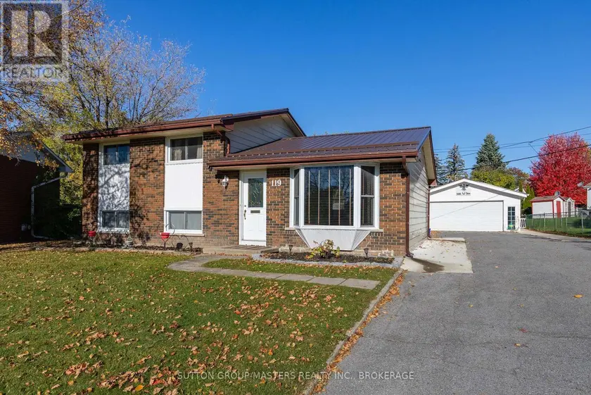 Detached at 119 CHESTERFIELD DRIVE, Loyalist