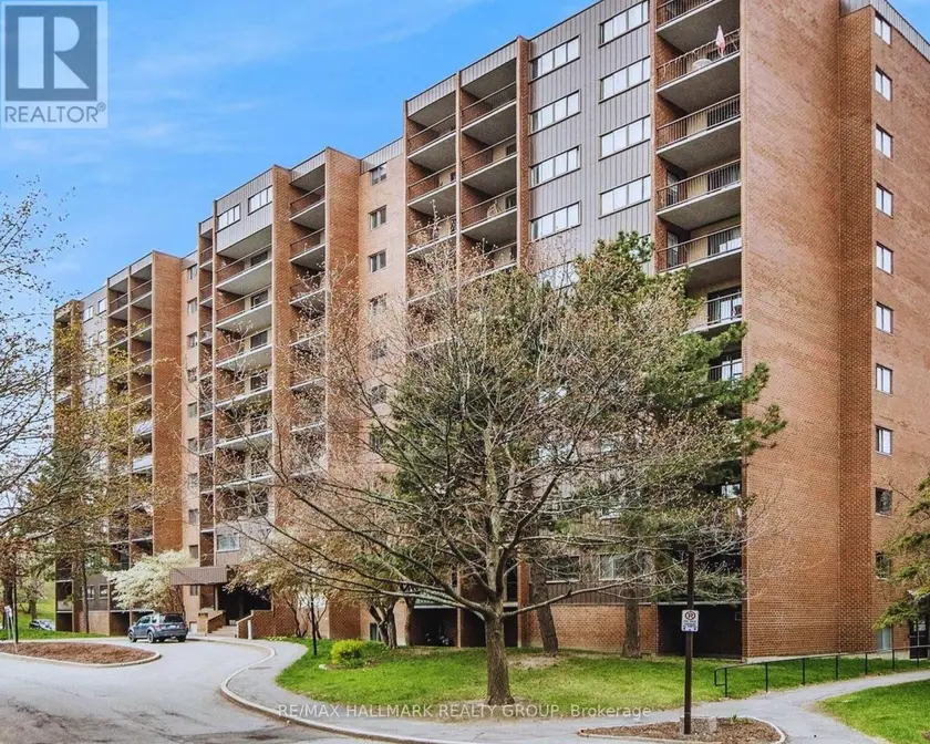 Apartment at 401 - 2630 SOUTHVALE CRESCENT, Ottawa