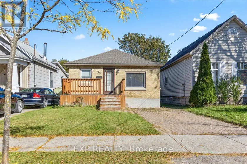 Detached at 30 GLENWOOD AVENUE, London East