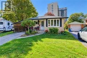 Detached at 73 BELTON DRIVE, Kitchener