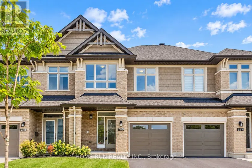 Townhouse at 785 CAIRN CRESCENT, Ottawa
