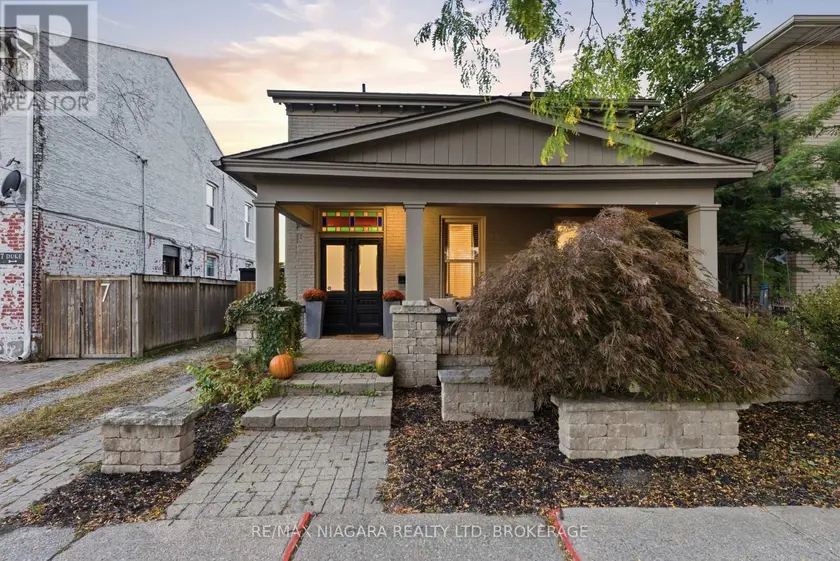 Detached at 9 DUKE STREET, St. Catharines