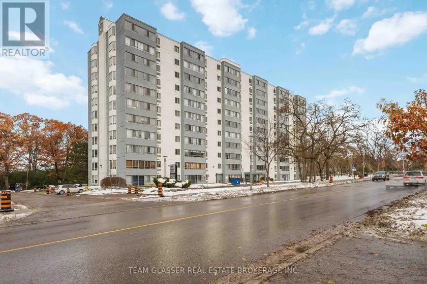 Apartment at 104 - 500 PROUDFOOT LANE, London North