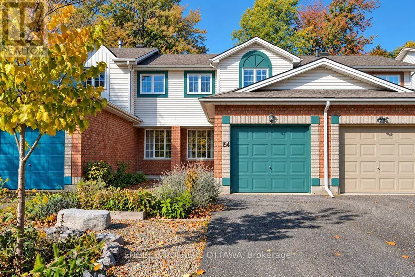 Townhouse at 154 COLLEGE CIRCLE, Ottawa