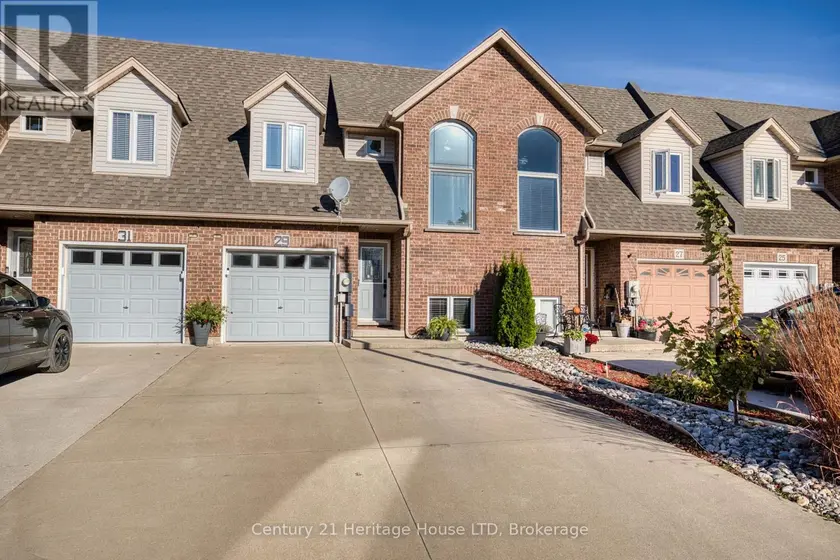 Townhouse at 29 BLUEGRASS CRESCENT, St. Catharines