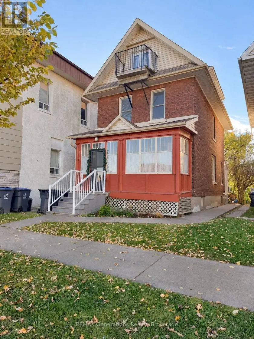 Multiplex at 629 VICKERS STREET S, Thunder Bay
