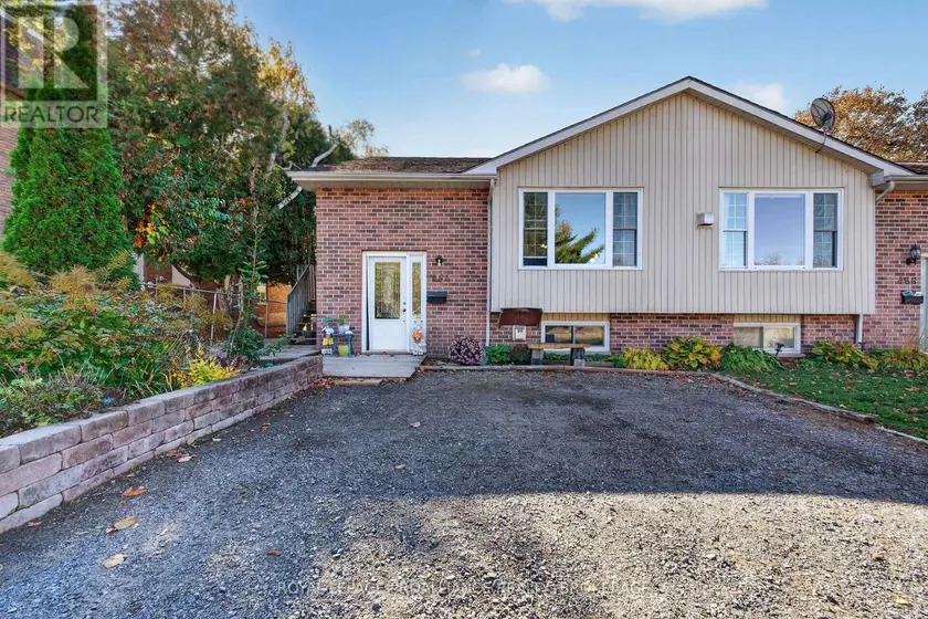 Semi-Detached/Link at 464 HENRIETTA STREET, Gananoque