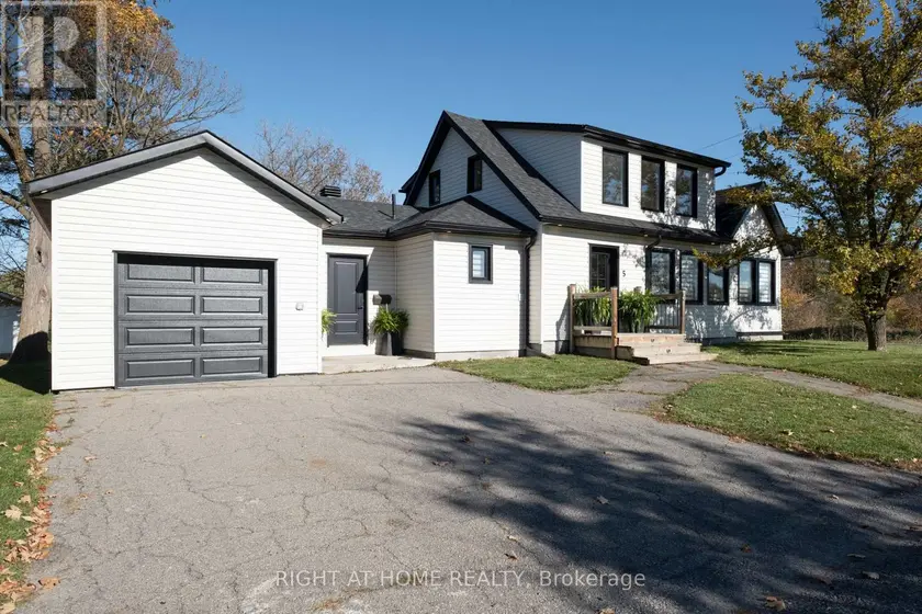Detached at 5 STADACONNA STREET, McNab/Braeside