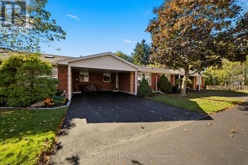 Townhouse at 1030 COLBORNE STREET E, Brantford