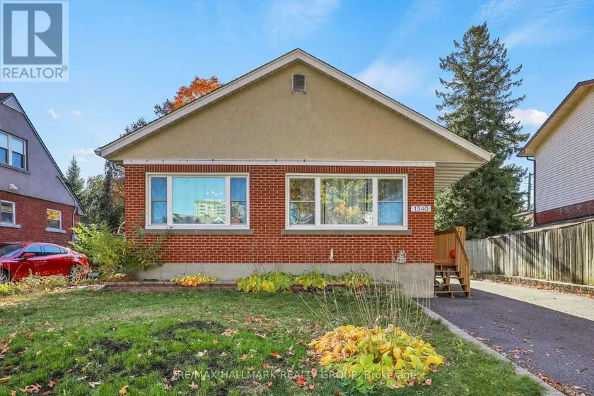 Detached at 1340 LEASIDE AVENUE, Ottawa