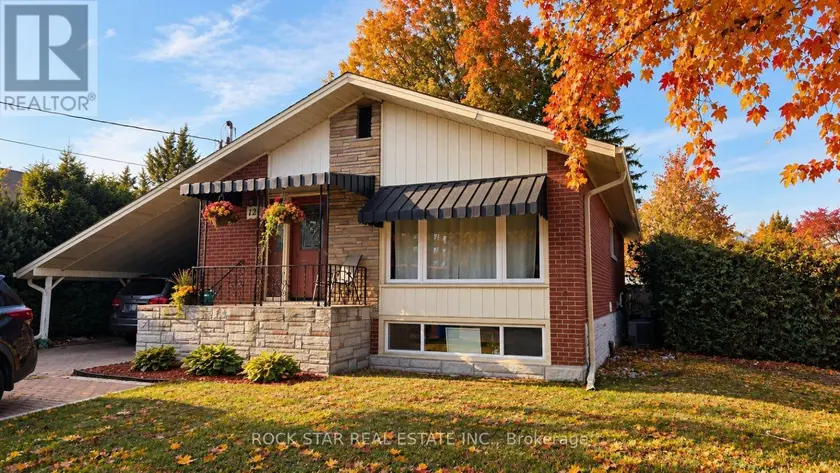 Detached at MAIN - 121 TOBY CRESCENT, Hamilton